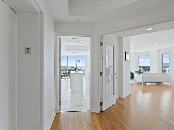 4th image of 555 5th Ave NE Suite 732