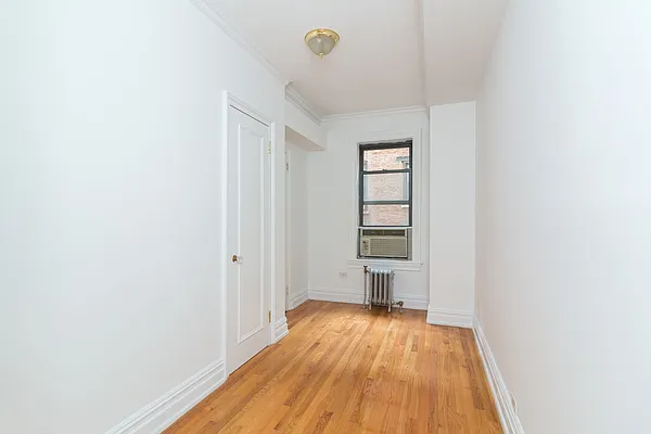 Rented by Waldstar Real Estate LLC | media 32