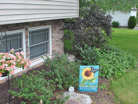 3rd image of 5749 Clover Meadow Ln
