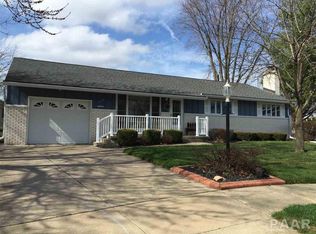 910 Stratford Ct, Washington, IL
