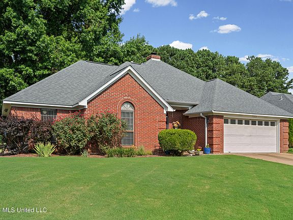 3rd image of 7389 Fox Glen Dr