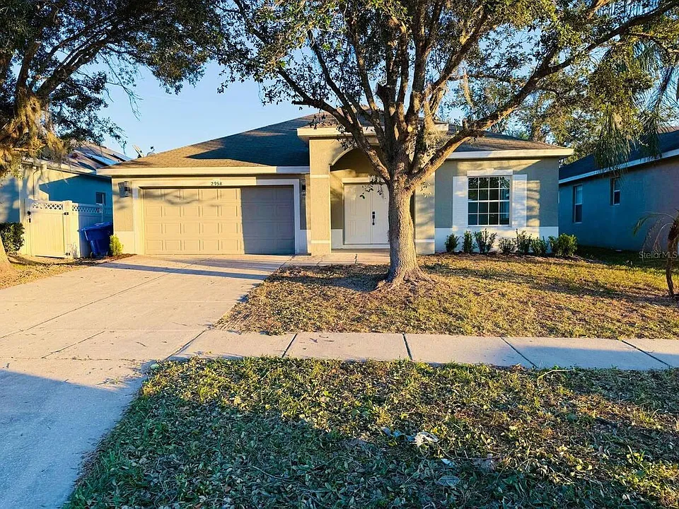 2958 White Cedar Cir