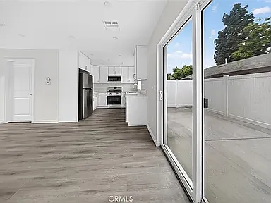 14835 1/2 Nordhoff St — Photo 12