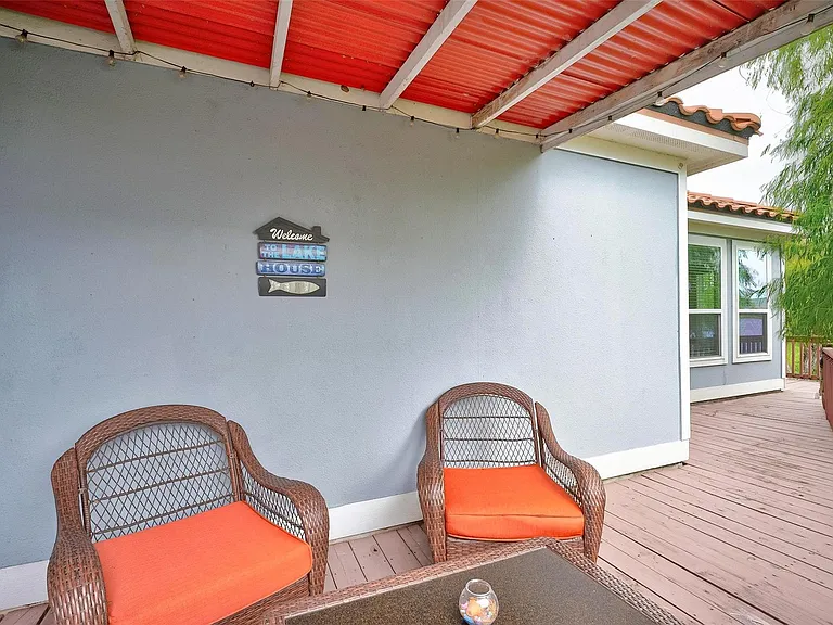 2734 Avenue D — Photo 20