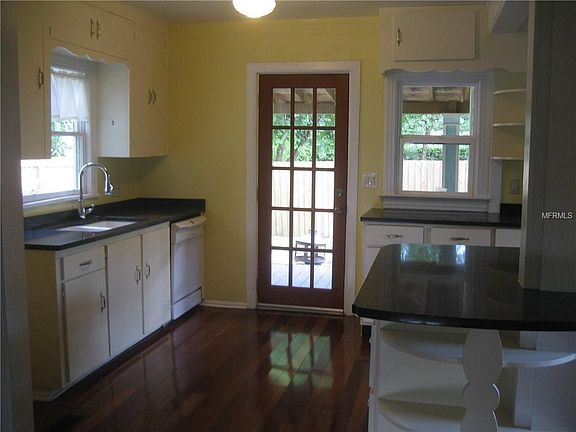 5th image of 1102 W Peninsular St