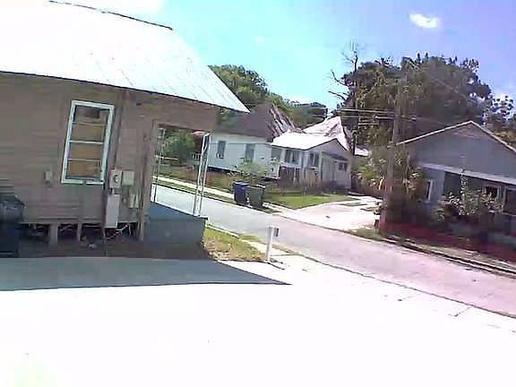 2nd image of 910 E 15th Ave