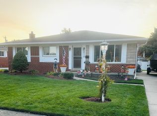 30115 Tecla Dr, Warren, MI 48088
