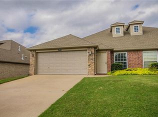 279 Copper Oaks Dr, Centerton, AR 72719