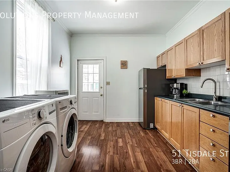 51 Tisdale St N — Photo 5