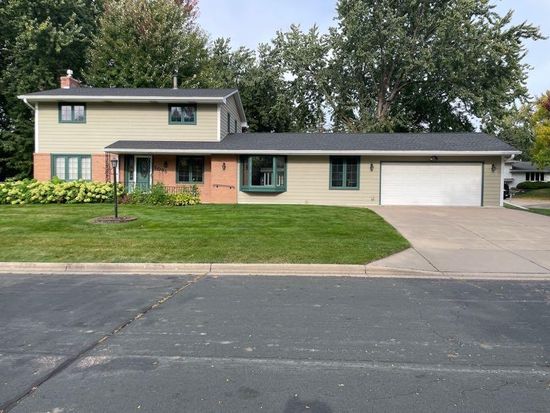 6096 Birchwood Rd, Woodbury, MN 55125