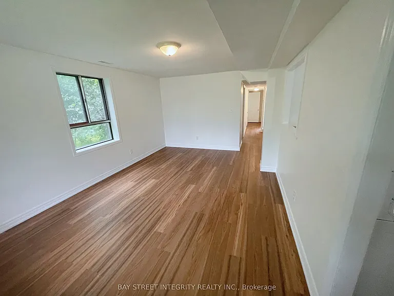 320 Miami Dr #1 — Photo 5