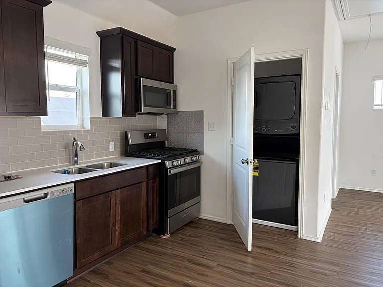 1509 Weatherford Ln — Photo 20