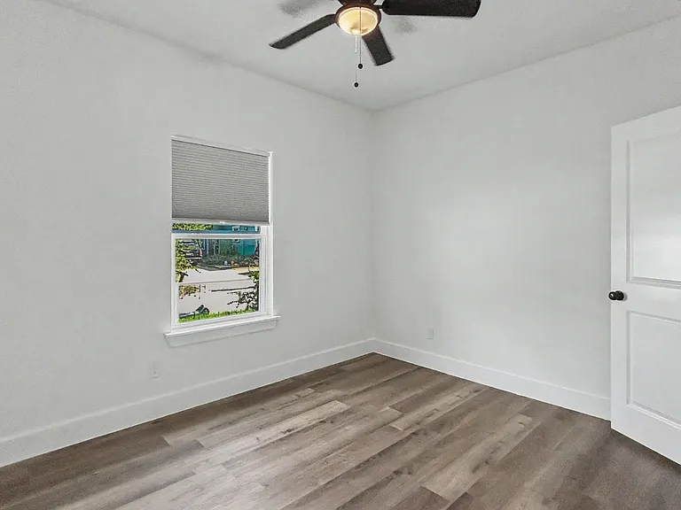 109 Sample St — Photo 15