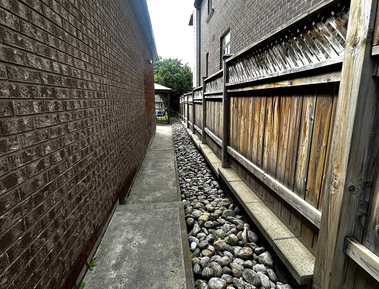 2 bed, $2,080 — Photo 2
