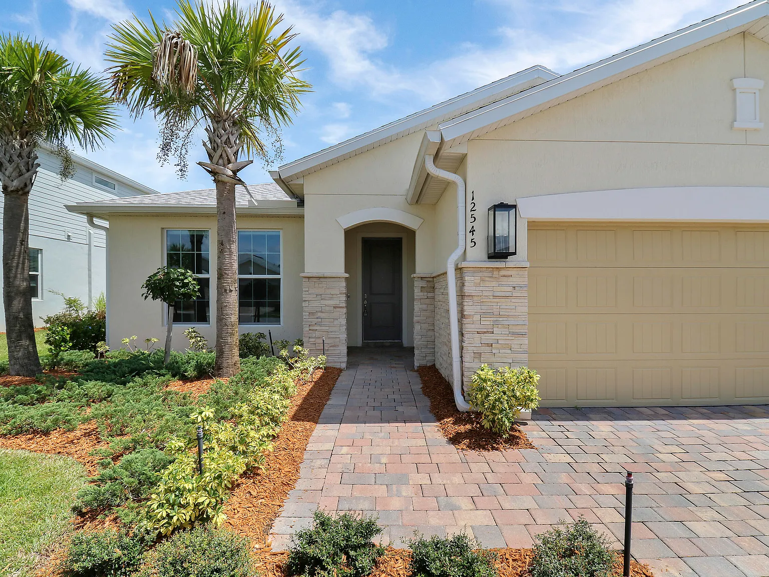 3 bed, 2.0 bath, 2050 sqft, $3,300 — Photo 1