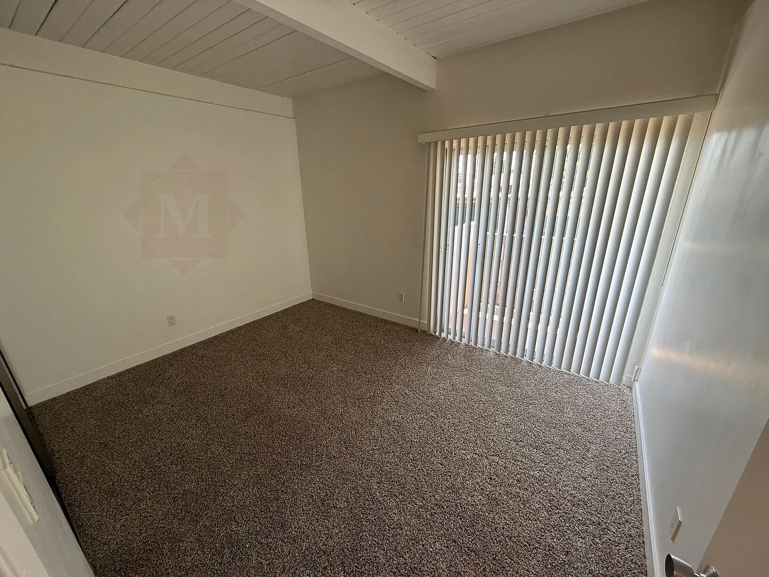 2 bed, 850 sqft, $3,200 — Photo 3