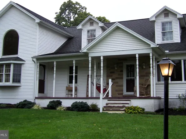 2171 Arch Rock Rd, Mifflintown, PA 17059