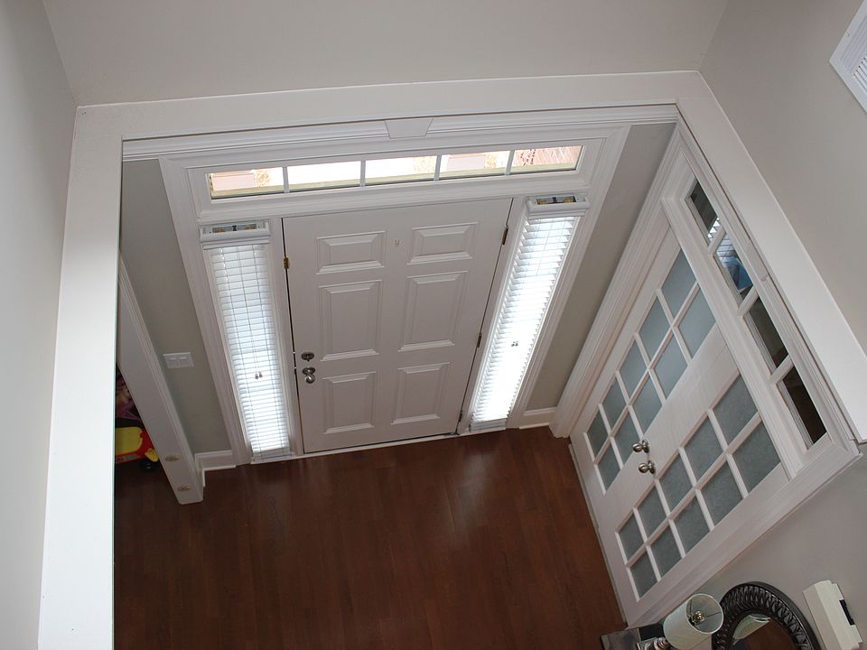 1st image of 724 Laurel West Ct