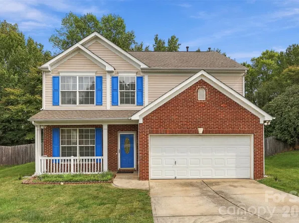 1831 Southwind Dr, Charlotte, NC 28216