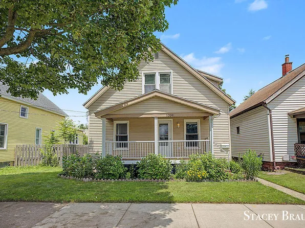 1009 Courtney St NW, Grand Rapids, MI 49504