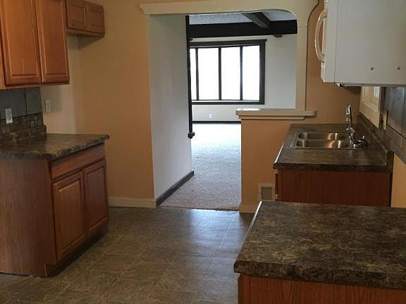 4th image of 309 Orleans Ave