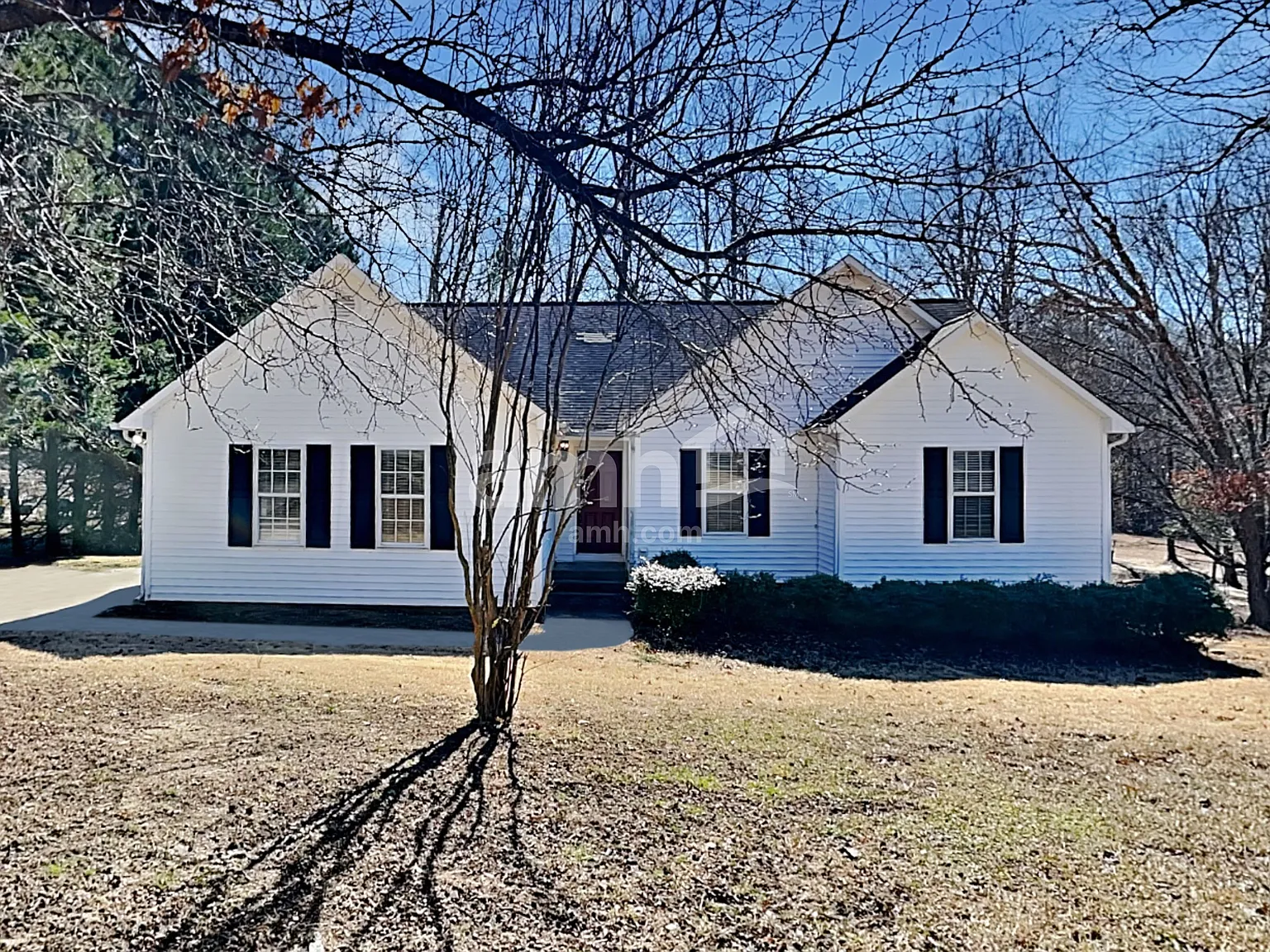 3 bed, 2.0 bath, 1550 sqft, $1,915 — Photo 1