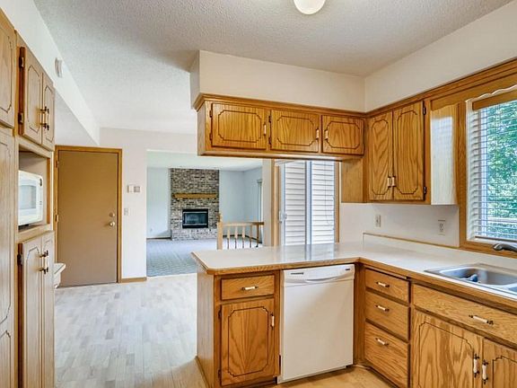 4th image of 4630 Trenton Cir N