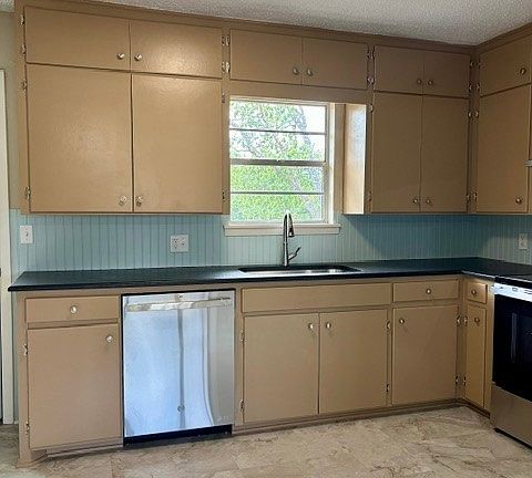 5th image of 206 Barton Ln
