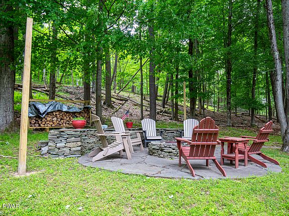 4th image of 1489 Lakeland Dr