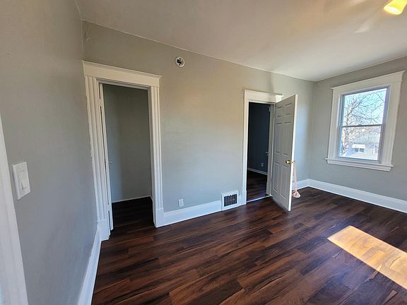 4th image of 1610 Victoria St #2R