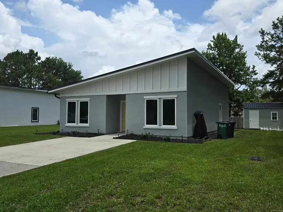 18 Aidan Ct