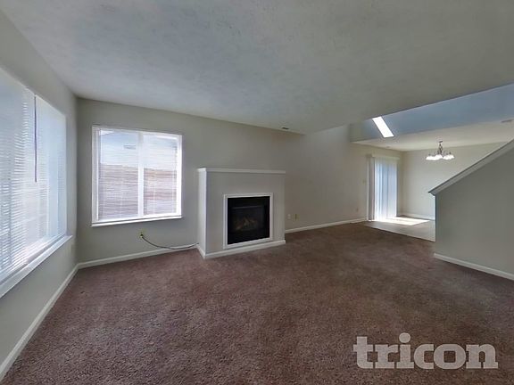 3rd image of 569 Stobus Dr