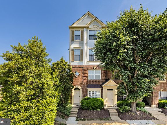 2nd image of 1737 Kingsgate Ct