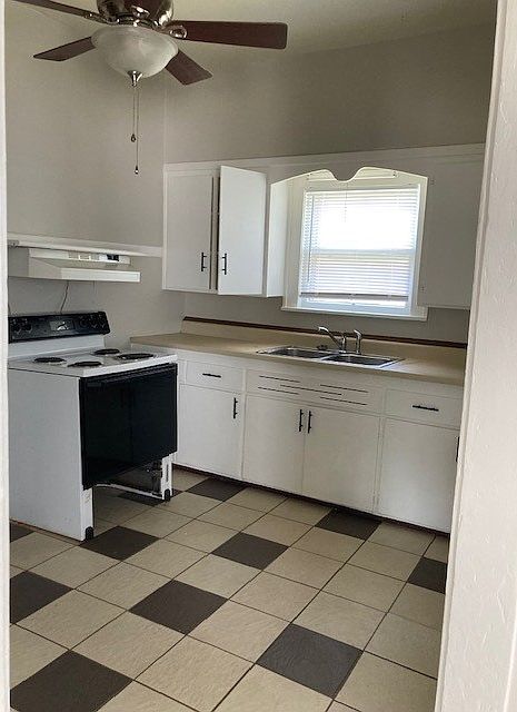 1st image of 2158 S Emporia Ave APT 2
