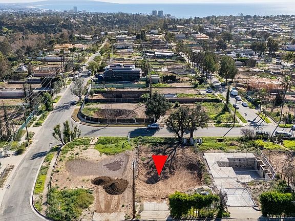 4th image of 14607 Bestor Blvd