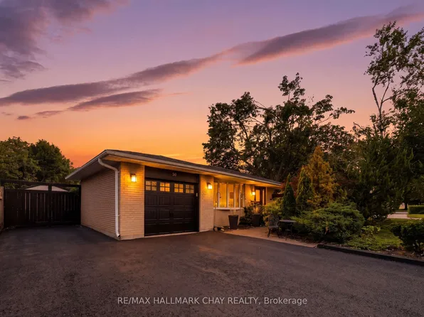 30 Harding Ave, Barrie, ON L4M 3K2