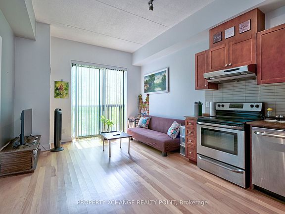 3rd image of 2737 Keele St #213