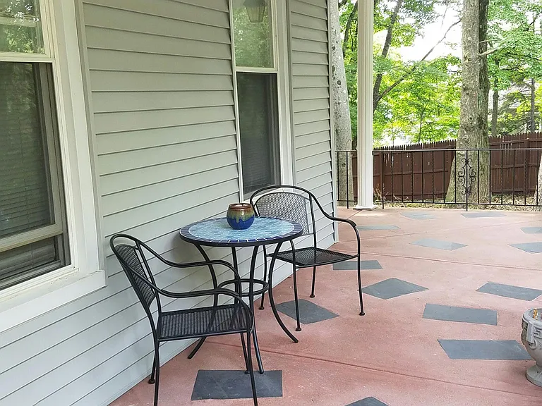 56 Oak Ave #A — Photo 6