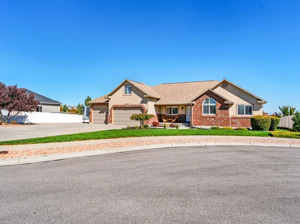 4838 W Cherry Laurel Ln S, West Jordan, UT 84081