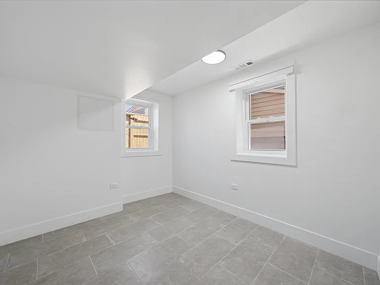 2954 N Elston Ave #G — Photo 12