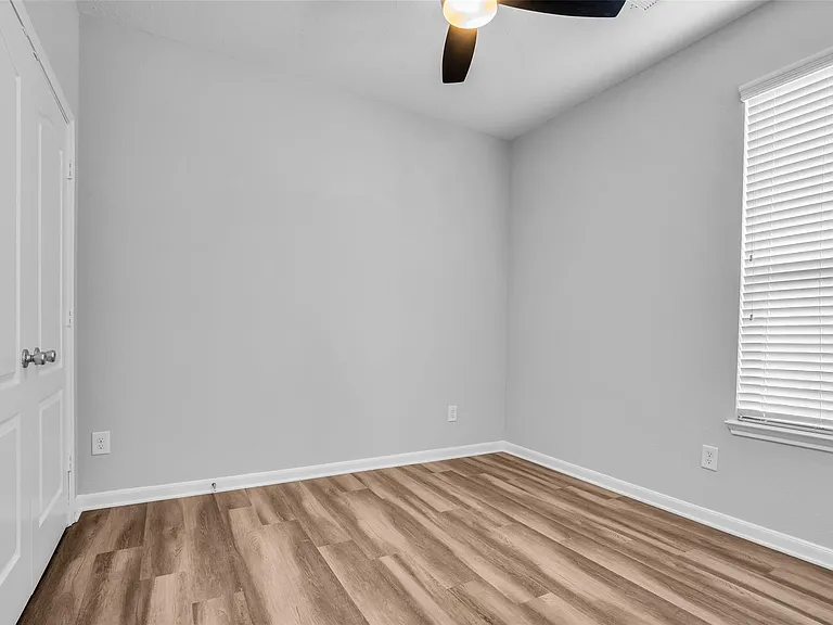 29488 Salem Fields Dr — Photo 10