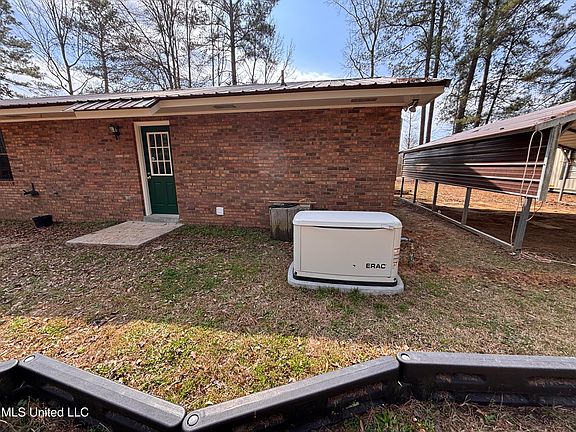 4th image of 2196 Barfoot Cir NE