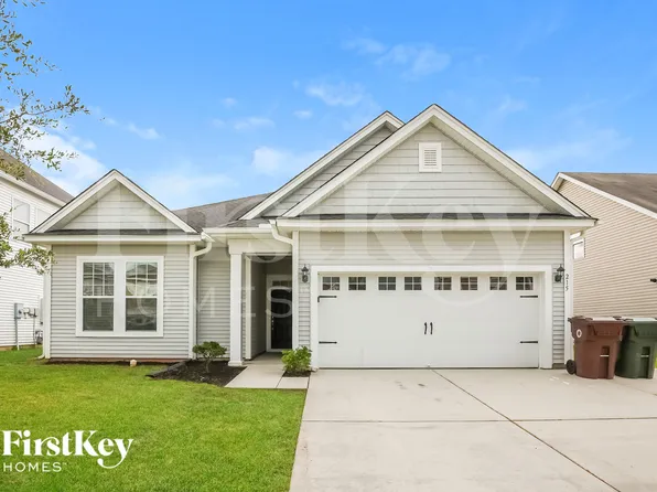 215 Topsaw Ln, Moncks Corner, SC 29461