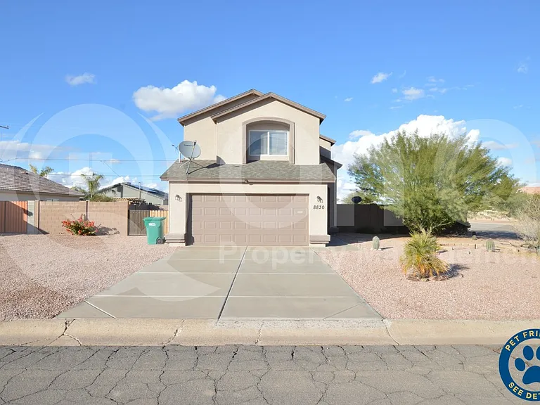 8830 W Coronado Dr — Photo 1