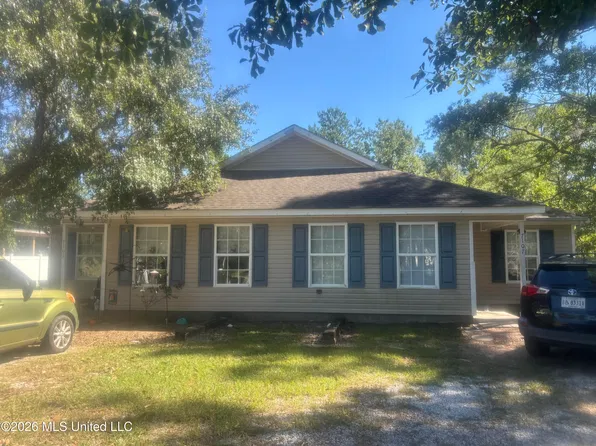 7105/7107 Tamborella Rd, Bay Saint Louis, MS 39520