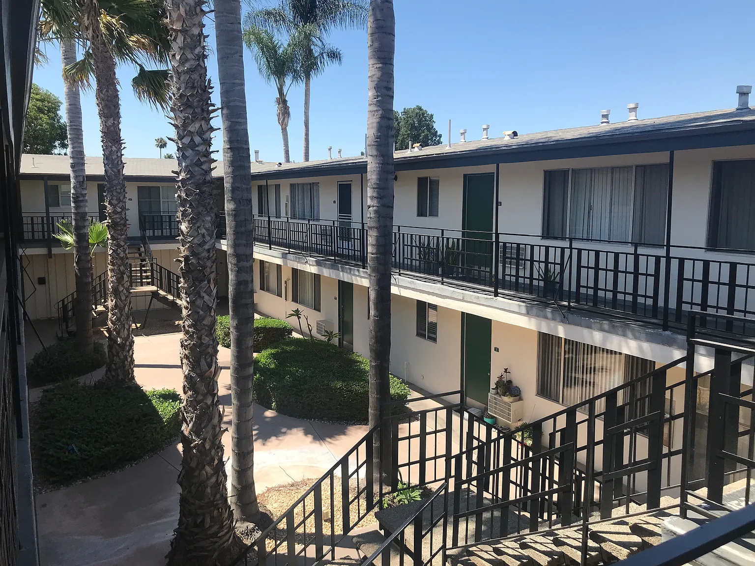 10334 Paramount Blvd — Photo 3