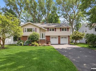 282 Nottingham Rd, Ramsey, NJ 07446