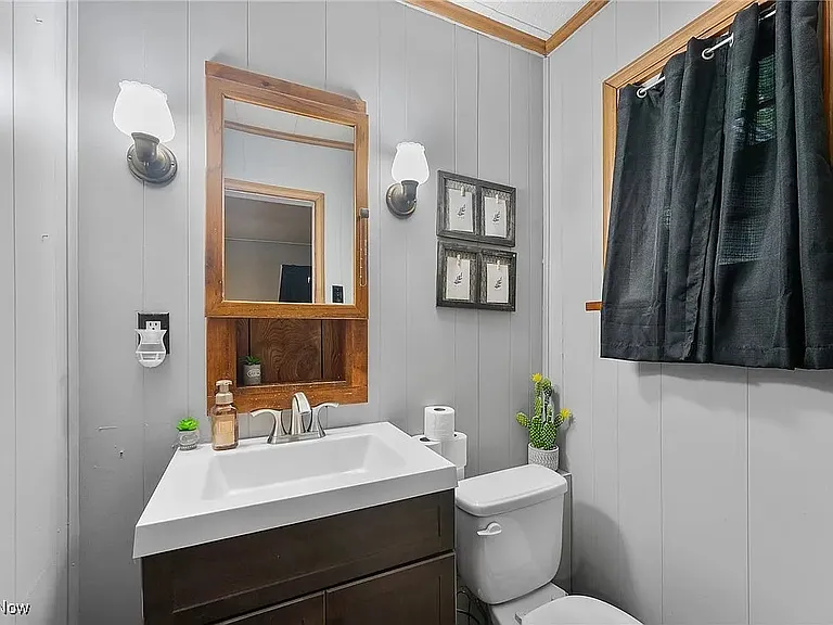 151 Park Ave — Photo 22