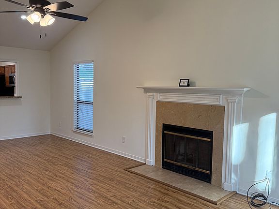 Living room and Dining combination 2/2 Rent $1495