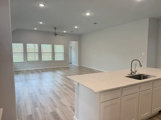 209 Little Bridge Dr — Photo 6